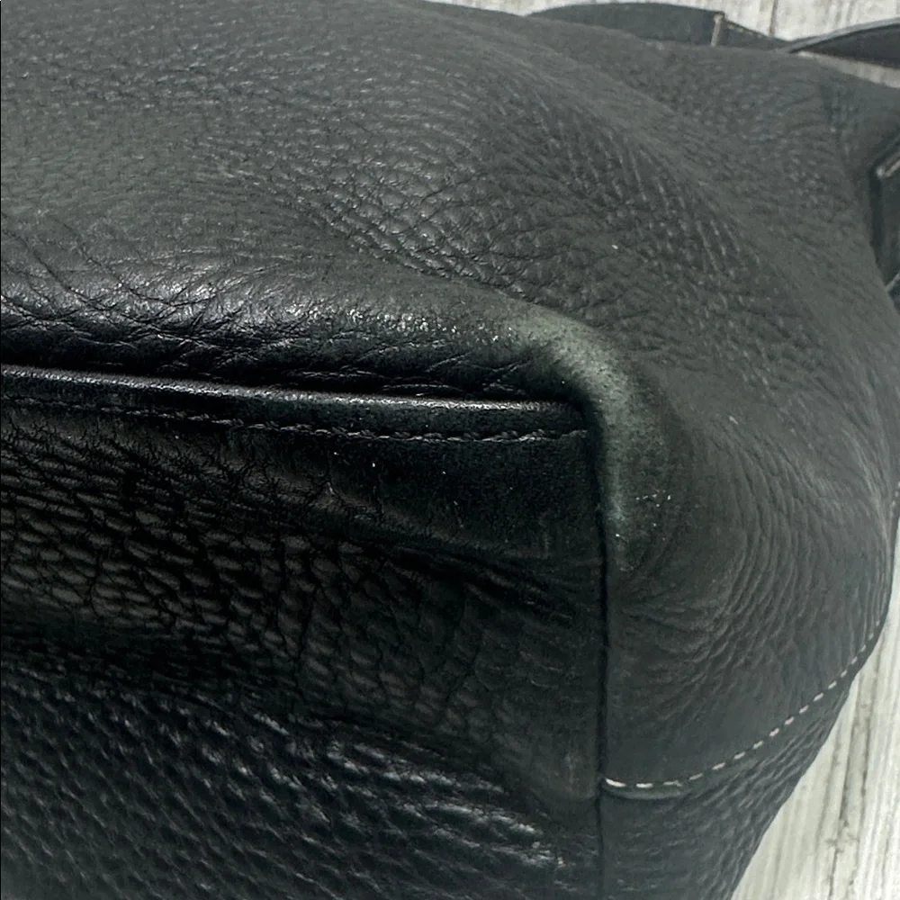 Coach Sarah Black Pebble Leather Hobo bag Classic Vintage Style A0985-F13094